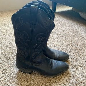 Women’s ariat boots